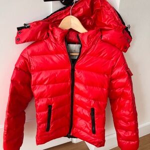 Moncler short down jacket in red size 1